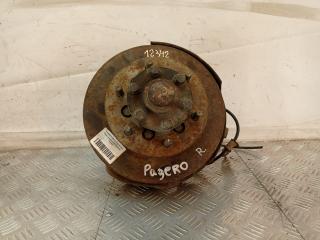 кулак поворотный правый Mitsubishi Pajero 2 поколение [рестайлинг] 1998, 2.8 л., дизель, АКПП, внедорожник 5 дв.