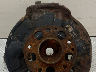 ступица передняя правая Mercedes-Benz A-Класс W168 W168.031 2001, 1.9 л., M 166.990, бензин, АКПП, черный, минивэн, передний привод