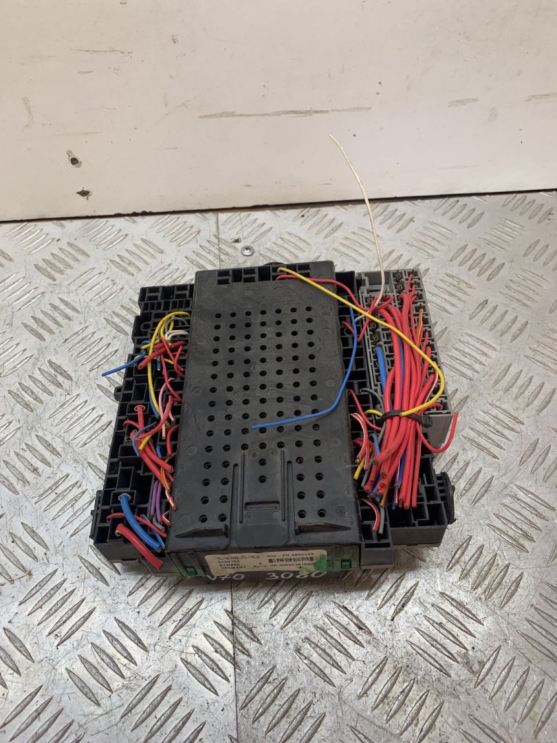 блок предохранителей Volvo V70 2 поколение (2000 - 2005), 01W482, 8688153, HW-PN8645729 - фото №1