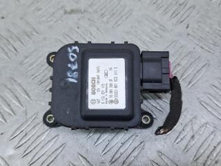 моторчик заслонки печки Volkswagen Passat B5 1998, 1.6 л., AHL, бензин, МКПП, серебро, универсал, передний привод, 8D1820511E, 0132801115