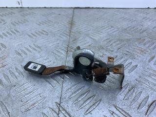 ручка открытия лючка топливного бака Toyota RAV4 3 поколение (XA30) (2005 - 2008)