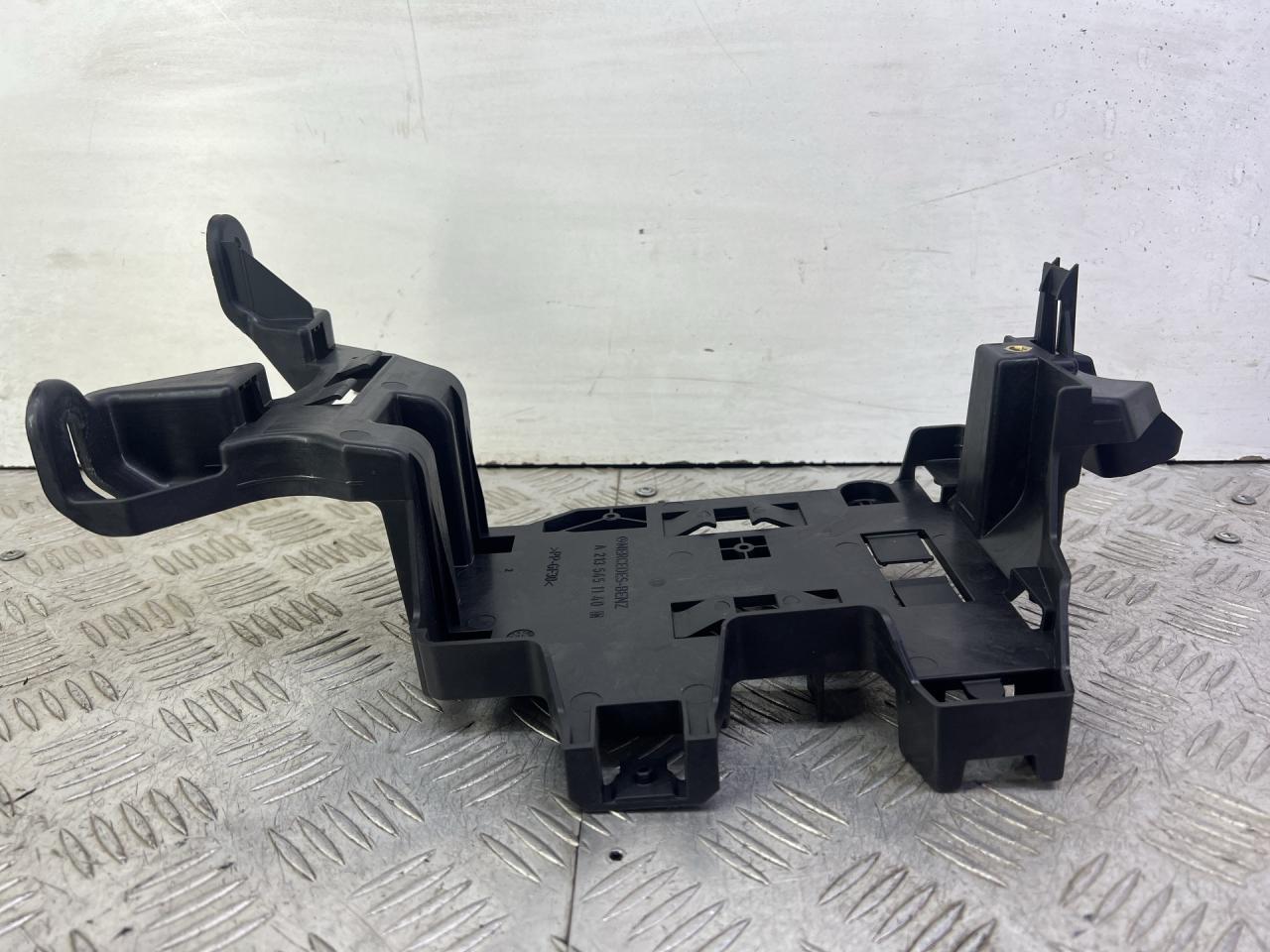 кронштейн блока управления Mercedes-Benz E-Класс W213/S213/C238/A238 (2016 - 2020), 2.0 л., OM 654.920, дизель, АКПП, серый, седан, задний привод, A2135451140 - фото №1