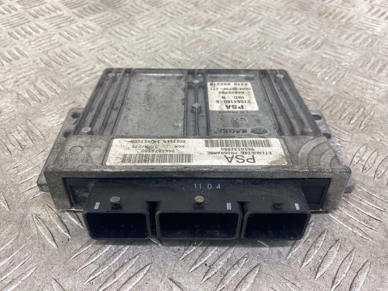 блок управления двигателем Citroen Xsara Picasso 1 поколение 2004, 1.8 л., 6FZ (EW7J4), бензин, МКПП, серый, передний привод, 9650132880, 9644674580, 215841806, 4119692218, 84820V02 - фото №1