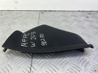 накладка на торпедо (консоль) Mercedes-Benz C-Класс W203/S203/CL203 [рестайлинг] 2005, 2.2 л., дизель, серебро, универсал, задний привод, A2036801178