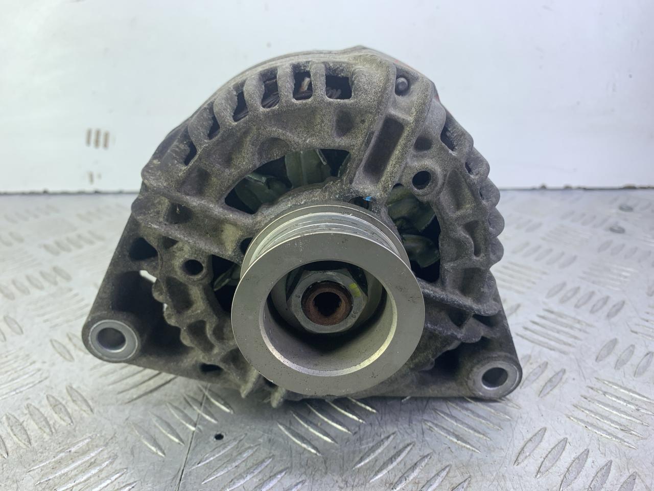 генератор Opel Astra G 1999, 1.2 л., X 12 XE, бензин, МКПП, зеленый, универсал, задний привод, 0986043960, 0124415001, 90589722 - фото №1