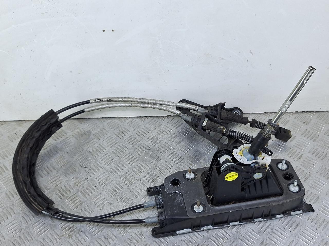 кулиса Skoda Octavia 3 поколение (A7) 2016, 1.4 л., CZDA, бензин, хетчбэк 5 дв., передний привод, 5Q0711061E - фото №1