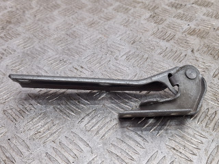 петля капота левая Volkswagen Passat B5 [рестайлинг] 2003, универсал, 3B0823301A