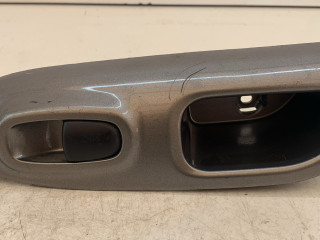 кнопка стеклоподъемника двери задней левой Nissan Juke YF15 [рестайлинг] 2013, 254111KL5A