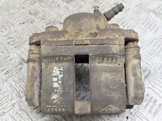 суппорт передний левый Renault Sandero 1 поколение (2009 - 2014)