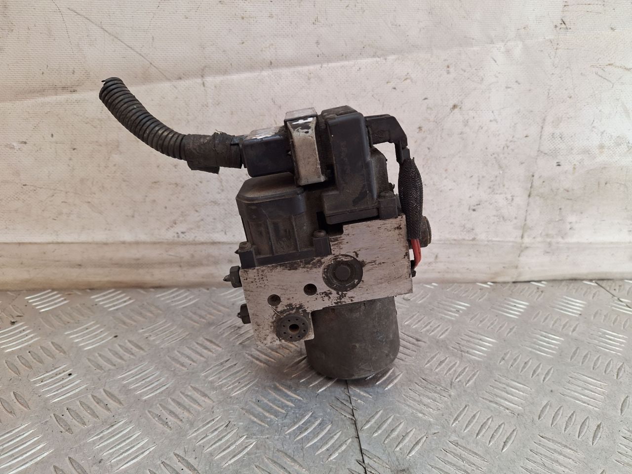 блок ABS Ford Transit 7 поколение (2006 - 2013), 0265216577, YC152M110AE - фото №1