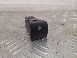 кнопка кондиционера Citroen Xantia 1 поколение [рестайлинг] 1999, 1.8 л., LFY  (XU7JP4), бензин, АКПП, серебро, хетчбэк 5 дв., передний привод