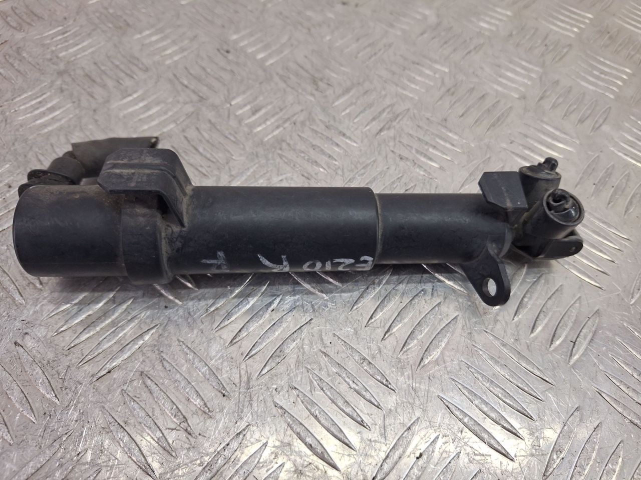 форсунка омывателя фары правая Mercedes-Benz E-Класс W210/S210 1998, 2108601647 - фото №1