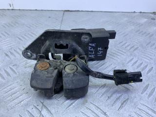 замок багажника Alfa Romeo 147 1 поколение 2002, 2.0 л., AR 32310, бензин, МКПП, черный, хетчбэк 5 дв., передний привод