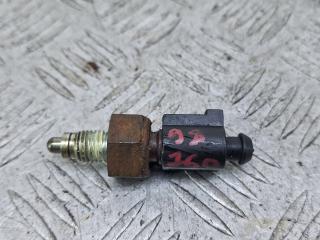 датчик заднего хода (лягушка) Volkswagen Passat B6 2009, 1.4 л., CAXA, бензин, 6МКПП, голубой, универсал, передний привод, 02T945415P