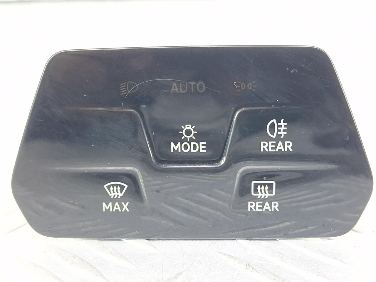 блок управления светом Volkswagen Caddy 5 поколение 2022, бежевый, фургон, передний привод, 5H0941193AF - фото №1