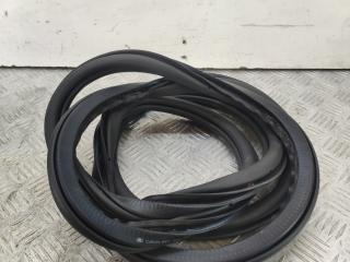 уплотнитель двери Skoda Octavia 3 поколение (A7) 2016, 1.4 л., CZDA, бензин, хетчбэк 5 дв., передний привод, 5E5867367F