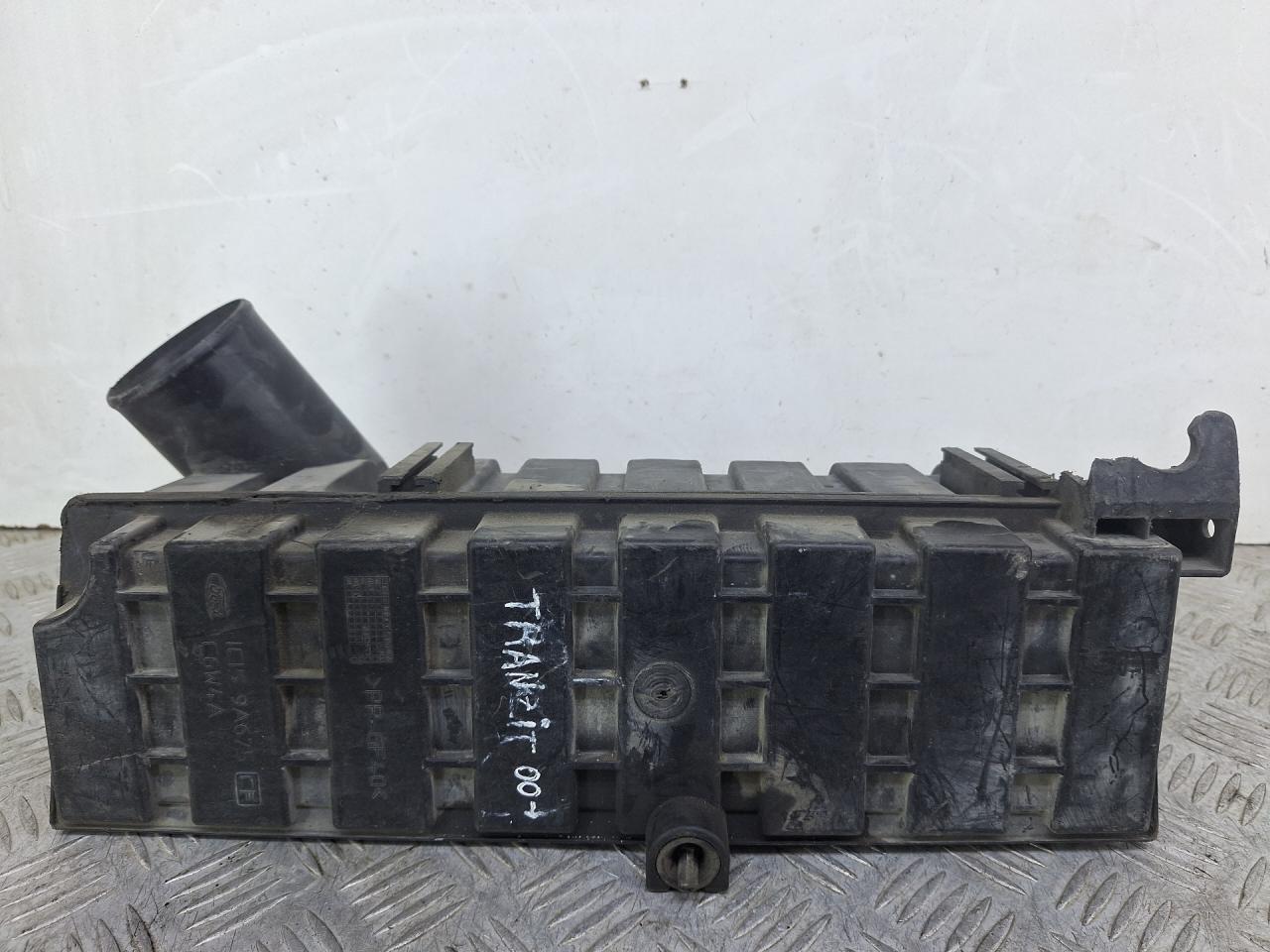 резонатор воздушного фильтра Ford Transit 5 поколение 2003, ICI59A675CF - фото №1