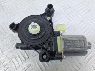 моторчик стеклоподъемника передний правый Volkswagen Caddy 5 поколение 2022, бежевый, фургон, передний привод, 2K7959802, 12052022