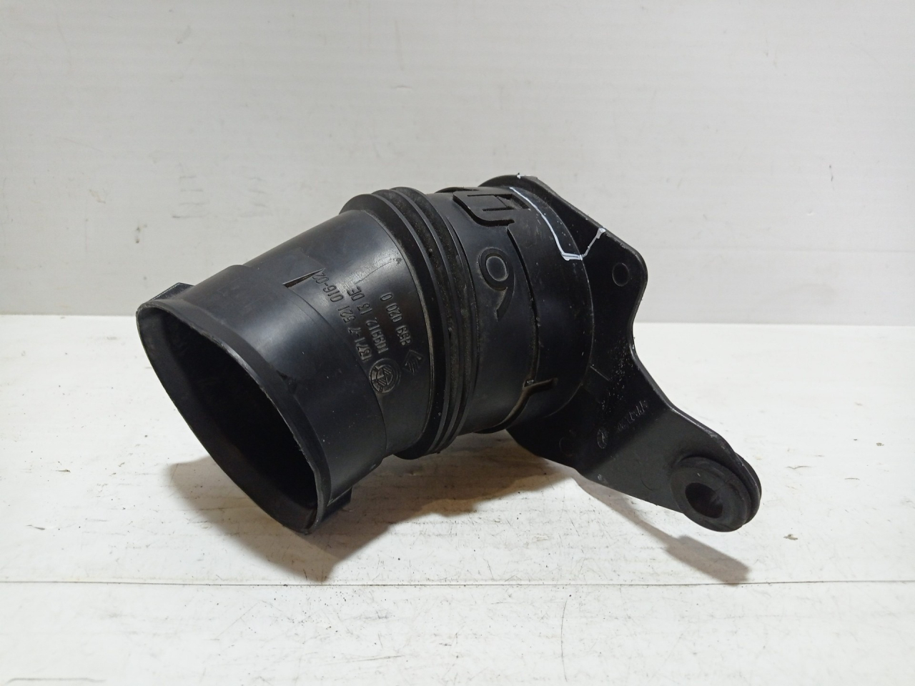 патрубок воздушного фильтра BMW 5 серия E60/E61 2006, 2.5 л., M54 B25 (256S3), бензин, МКПП, серый, универсал, задний привод, 10991213DE, 1371-7521016-02, 8590200 - фото №1