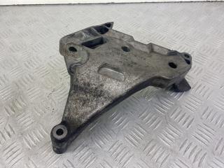 кронштейн двигателя Volkswagen Passat B6 (2005 - 2010), 2.0 л., дизель, универсал, 03G199207E