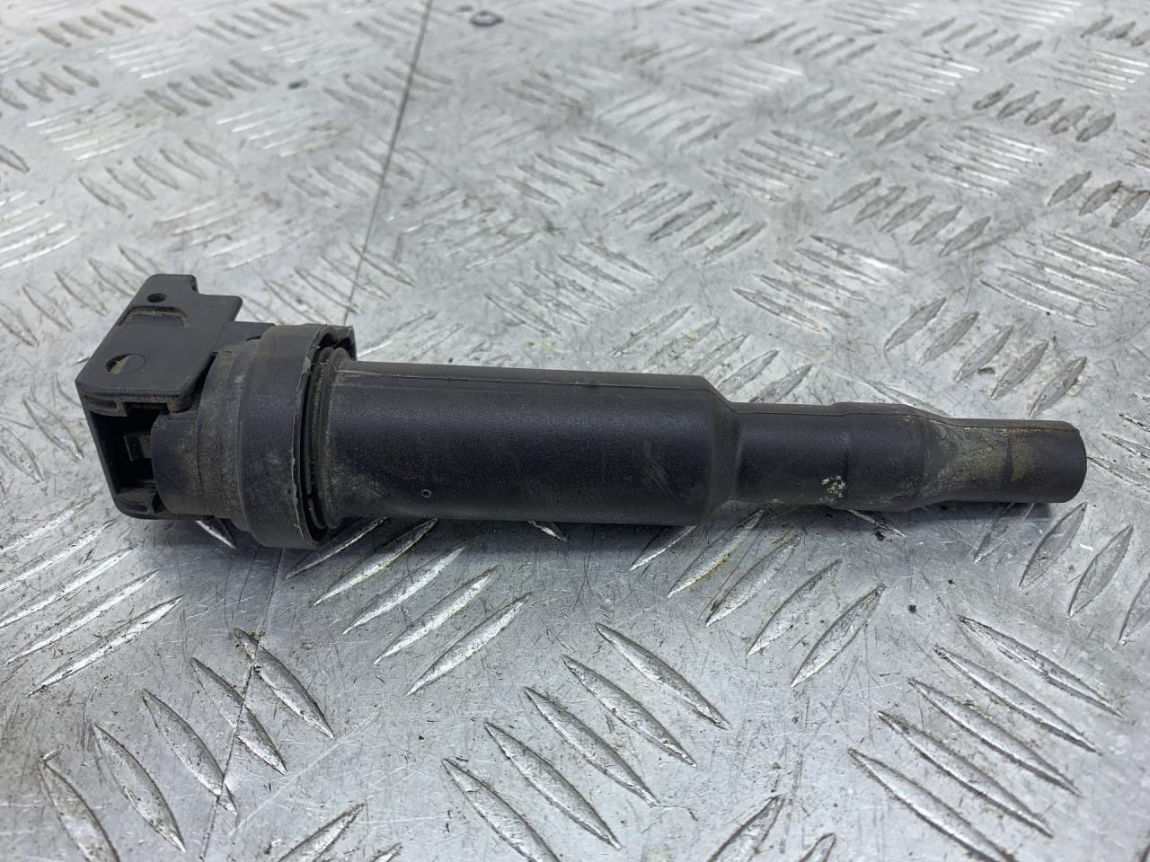 катушка зажигания BMW 5 серия E60/E61 2006, 2.5 л., M54 B25 (256S3), бензин, МКПП, серый, универсал, задний привод, 0221504464 - фото №1