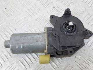 моторчик стеклоподъемника передний правый Renault Megane 1 поколение [рестайлинг] (1999 - 2003), 1.4 л., K4J 710, бензин, МКПП, оливковый, хетчбэк 5 дв., передний привод, 0130821721