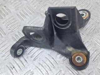 кронштейн (крепление) Volkswagen Golf 5 поколение 2007, 1.4 л., CAXA, бензин, 6МКПП, серый, универсал, передний привод, 1K0711789H