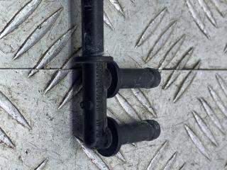 фланец (тройник) системы охлаждения Volkswagen Caddy 5 поколение 2022, бежевый, фургон, передний привод, 5Q0121087R