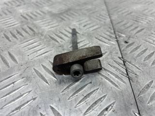 крепление форсунки Mercedes-Benz Vito W639 (2003 - 2010), 3.0 л., дизель