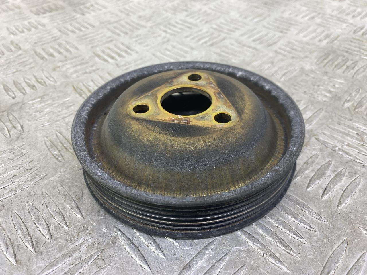 шкив насоса гидроусилителя Lancia Thesis 1 поколение 2005, 2.4 л., 841 D.000, бензин, МКПП, темно-синий, седан, передний привод - фото №1