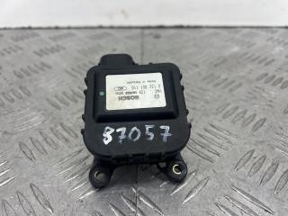 моторчик заслонки печки Renault Espace 3 поколение 1998, 2.0 л., F3R 768, бензин, МКПП, бордовый, минивэн, передний привод, 0132801110