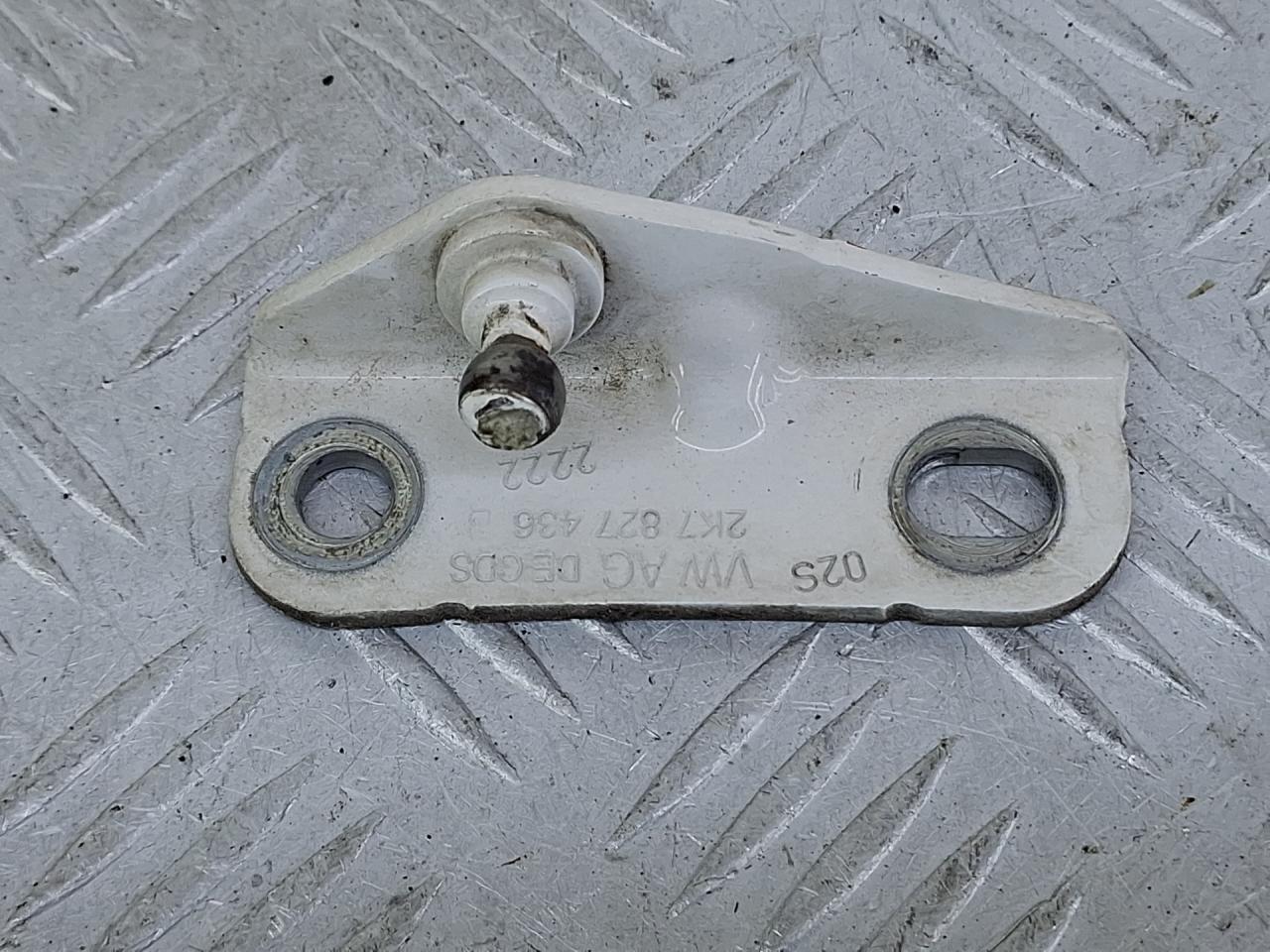 крепление амортизатора Volkswagen Caddy 5 поколение 2022, бежевый, фургон, передний привод, 2K7827436 - фото №1