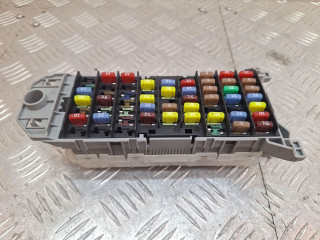 блок предохранителей Opel Meriva 1 поколение (A) [рестайлинг] 2006, 1.6 л., Z 16 XE, бензин, МКПП, серебро, минивэн, передний привод, 93363136