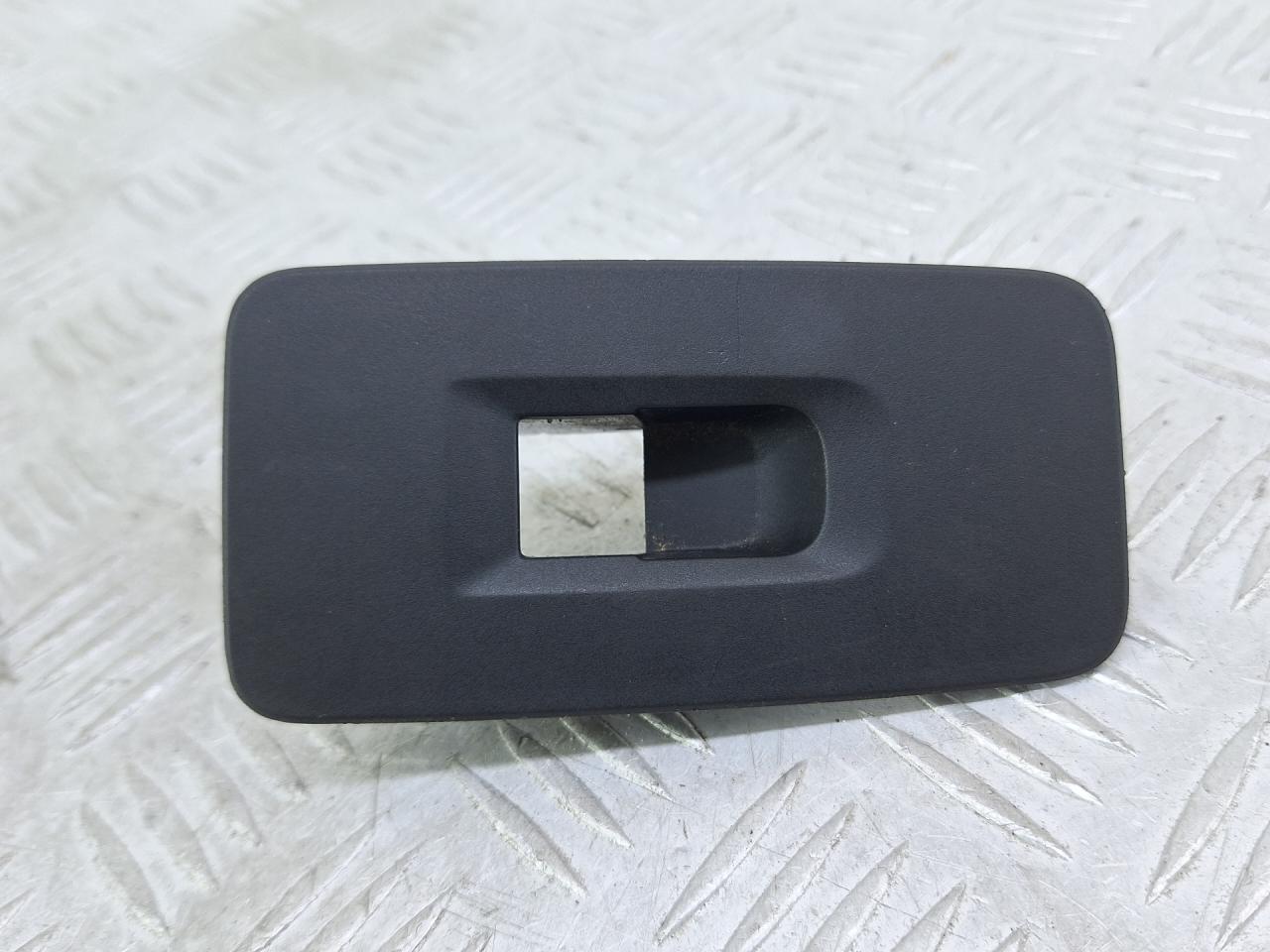 накладка блока управления стеклоподъемниками Volkswagen Caddy 5 поколение 2022, бежевый, фургон, передний привод, 2K7868247G - фото №1