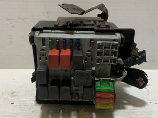 блок предохранителей Lancia Thesis 1 поколение 2005, 2.4 л., 841 D.000, бензин, МКПП, темно-синий, седан, передний привод, 189021, 60679252