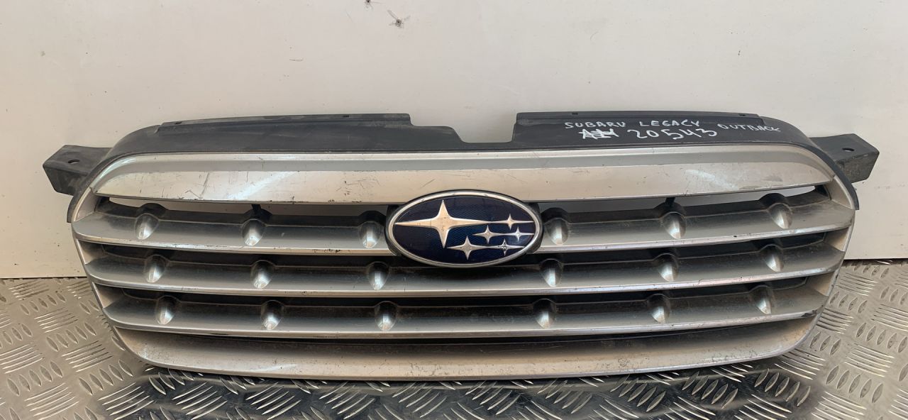 решетка радиатора Subaru Outback 3 поколение 2006, 2.0 л., EE20Z, дизель, МКПП, серый, универсал, полный привод, 91121AG160 - фото №1