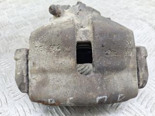 суппорт передний правый Volkswagen Passat B6 (2005 - 2010)