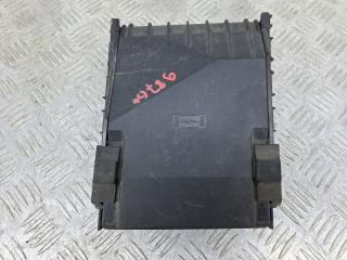 крышка блока предохранителей Volkswagen Passat B6 2009, 1.4 л., CAXA, бензин, 6МКПП, голубой, универсал, передний привод, 1K0937132F