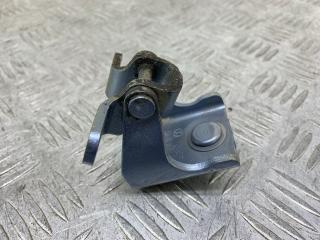 петля крышки багажника Volkswagen Golf 6 поколение 2008, 1.4 л., CGGA, бензин, 5МКПП, голубой, хетчбэк 5 дв., передний привод, 5K6827301