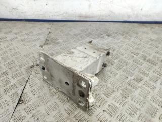 кронштейн переднего бампера Audi A4 B9 2017, 1.4 л., CVNA, бензин, 6МКПП, темно-синий, универсал, передний привод, 8W080733045