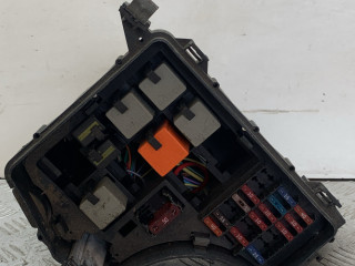 блок предохранителей Saab 9-3 1 поколение 2001, 2.0 л., B205E, бензин, АКПП, черный, хетчбэк 5 дв., передний привод, 4230017