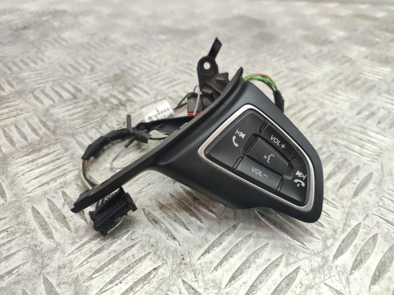 кнопки управления на руле Ford C-Max 2018, 1.5 л., XWDC, дизель, минивэн, 18SEP03BR1 - фото №1