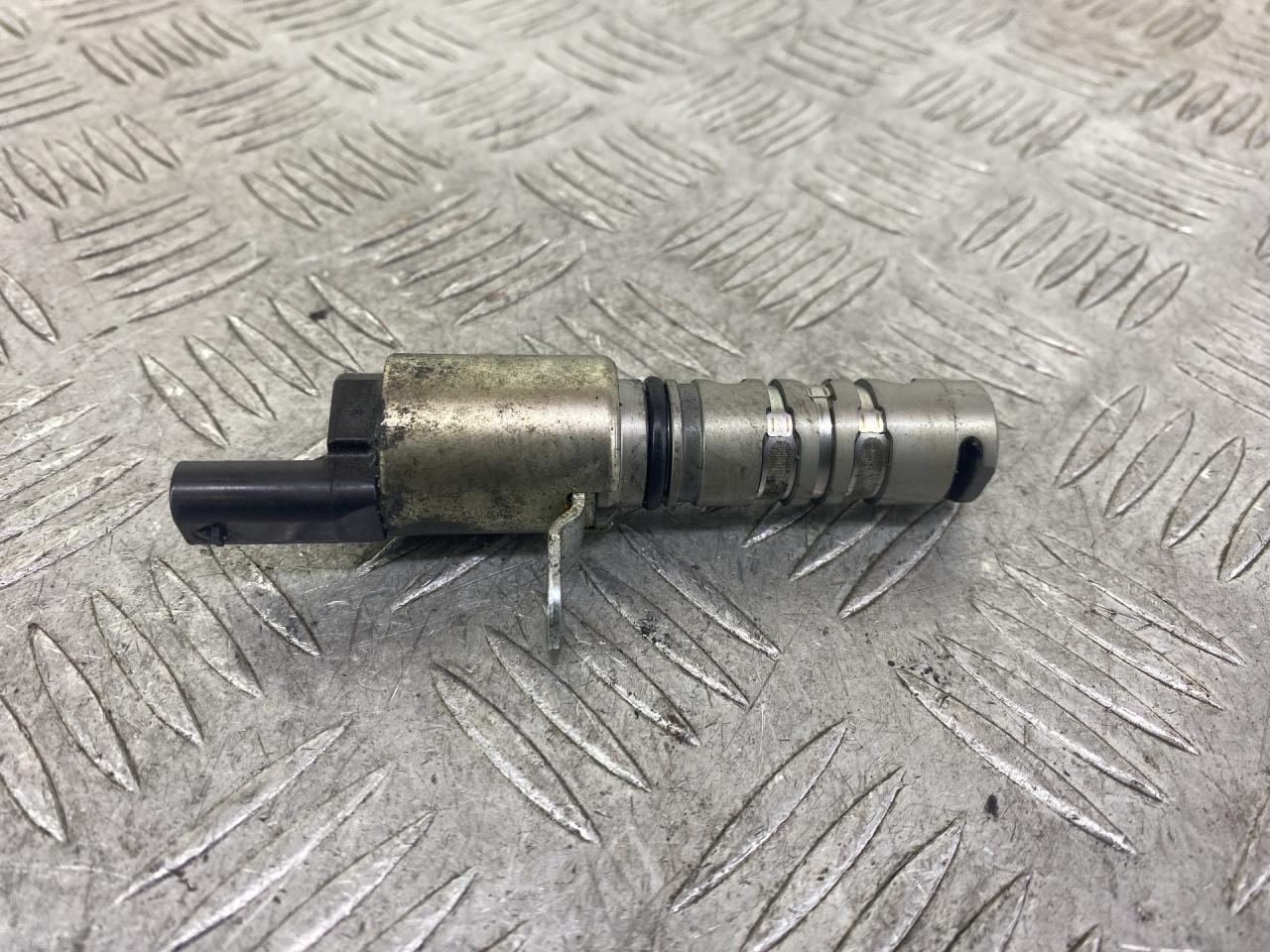 клапан фазорегулятора Skoda Octavia 3 поколение (A7) 2016, 1.4 л., CZDA, бензин, хетчбэк 5 дв., передний привод, HU2297005710, 04E906455D - фото №1