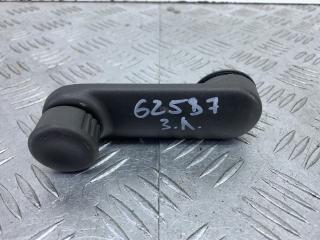 ручка стеклоподъемника задней Renault Scenic 1 поколение [рестайлинг] 2002, 1.6 л., K4M 700, бензин, МКПП, серебро, минивэн, передний привод, 7700811387