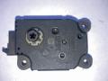 моторчик заслонки печки Mercedes-Benz E-Класс W210/S210 (1995 - 1999), A2038201642 - фото №3