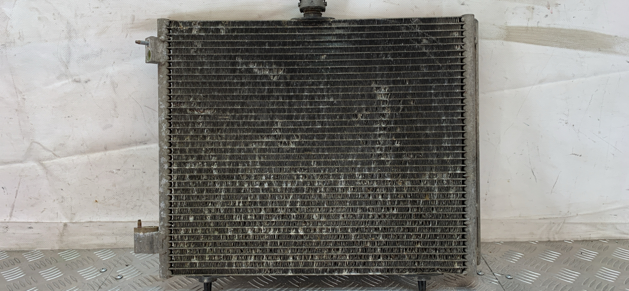 радиатор кондиционера Citroen C2 1 поколение 2006, 1.4 л., 8HZ (DV4TD), дизель, робот, черный, хетчбэк 3 дв., передний привод - фото №1