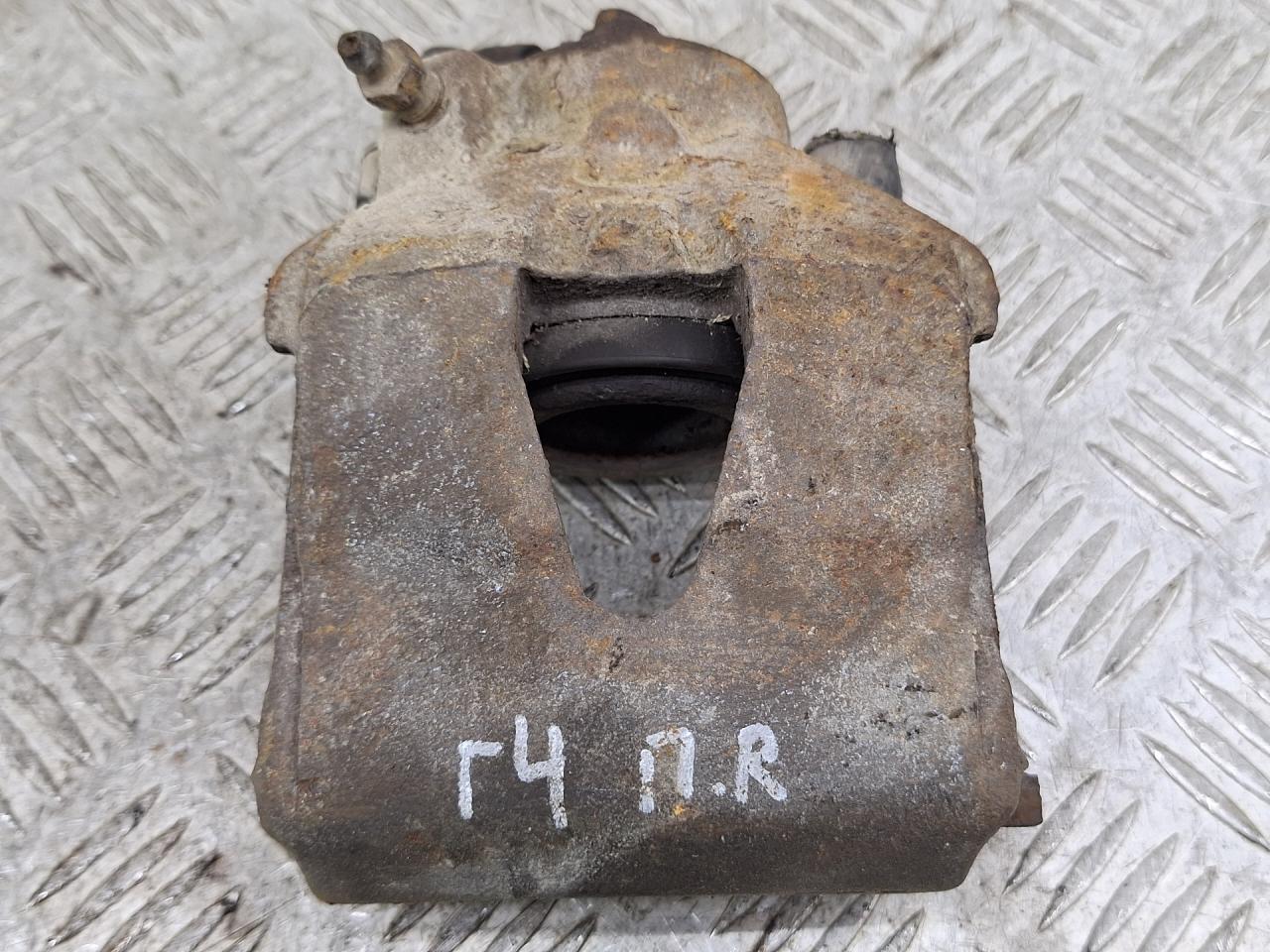 суппорт передний правый Volkswagen Golf 4 поколение (1997 - 2006) - фото №1