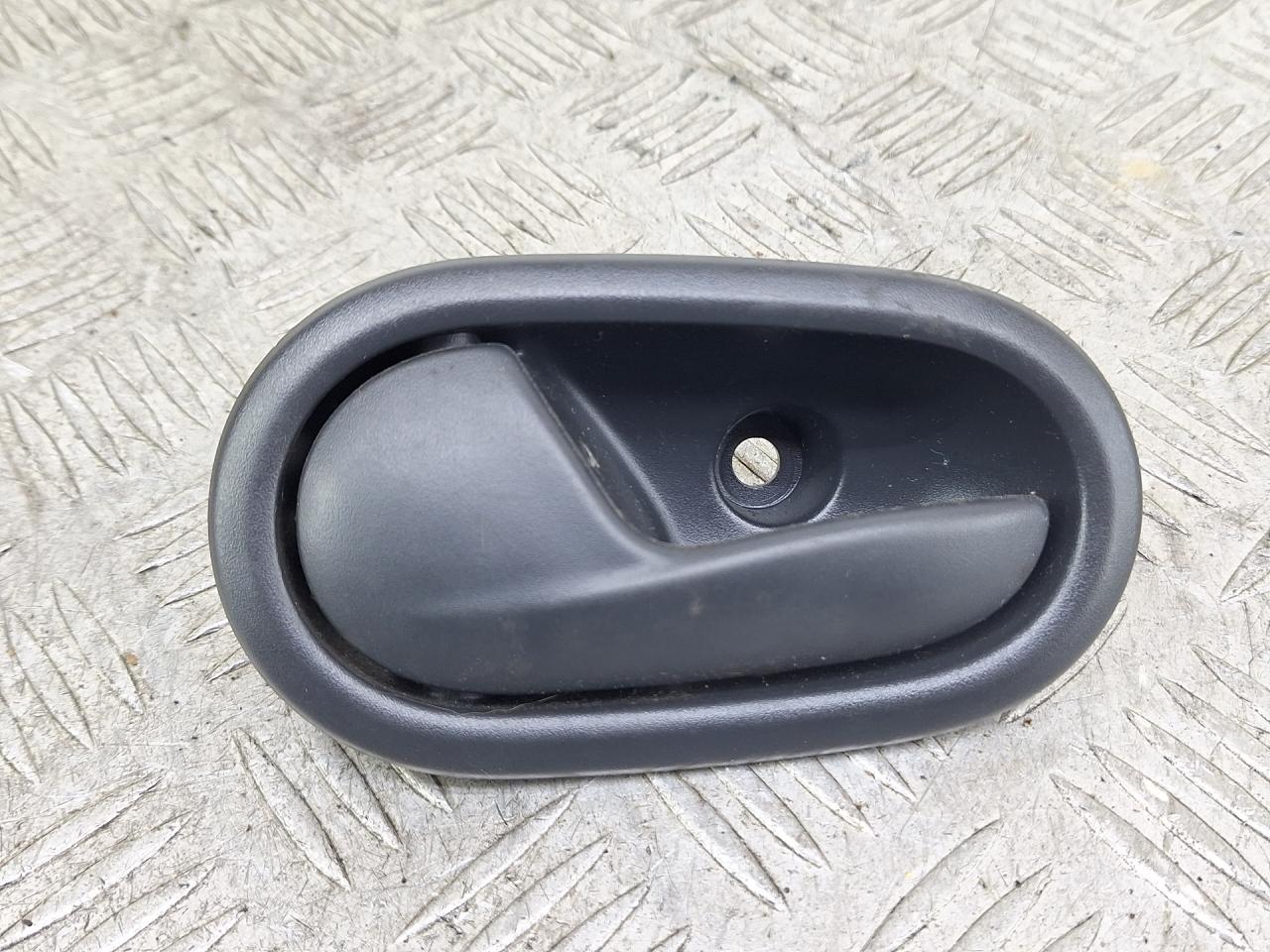 ручка внутренняя задняя левая Dacia Logan MCV 2 поколение (2013 - 2016), фургон, 896717698R - фото №1