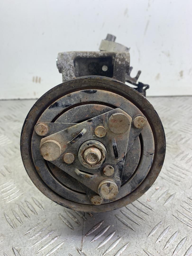 компрессор кондиционера Volkswagen Caddy 5 поколение 2022, бежевый, фургон, передний привод, 3Q0816803B - фото №1