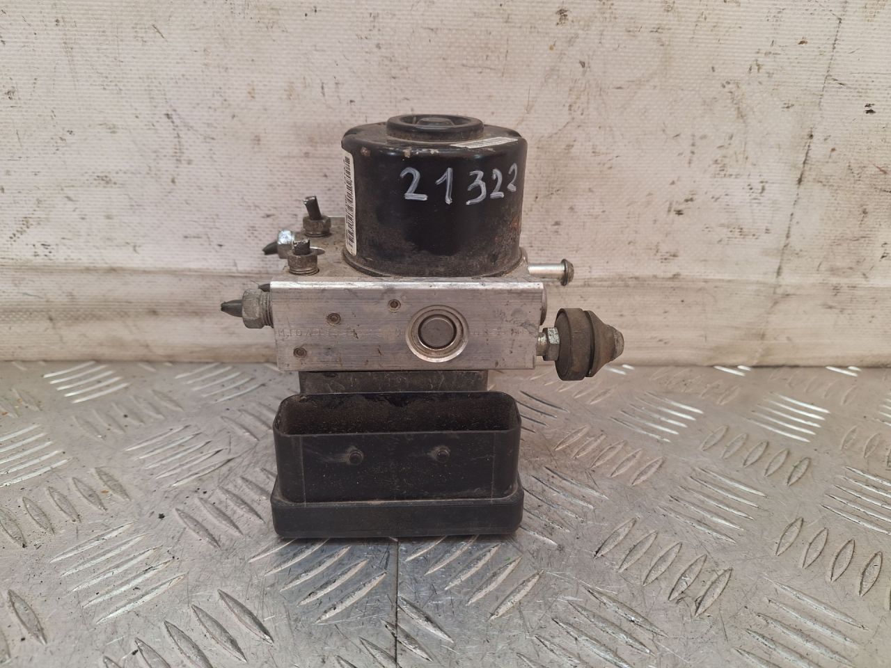 блок ABS Mitsubishi Lancer 10 поколение 2010, 4670A461, 28570081003 - фото №1